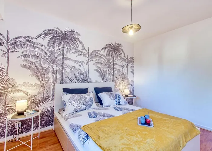 Lejlighed Le Capricorne By Interhome *